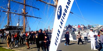 Hubo filas de hasta seis cuadras para conocer las embarcaciones.