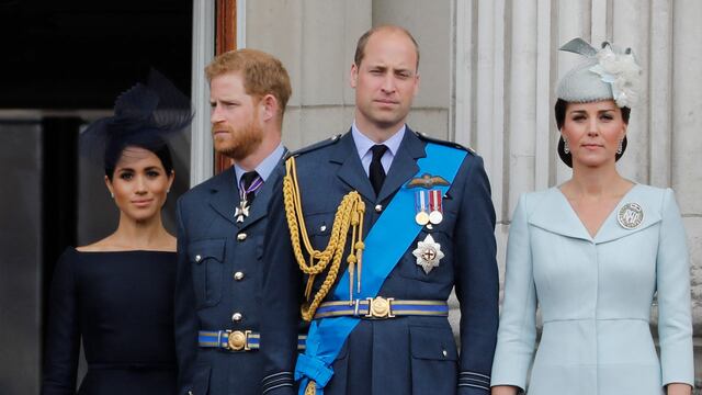 Meghan Markle, el Príncipe Harry, el Príncipe William y Kate Middleton. (Foto: Akmen / AFP)