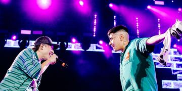 El cordobés fue invitado estelar del trapero en su tercer show en Vélez. (Prensa Duki/@tomiraimon).