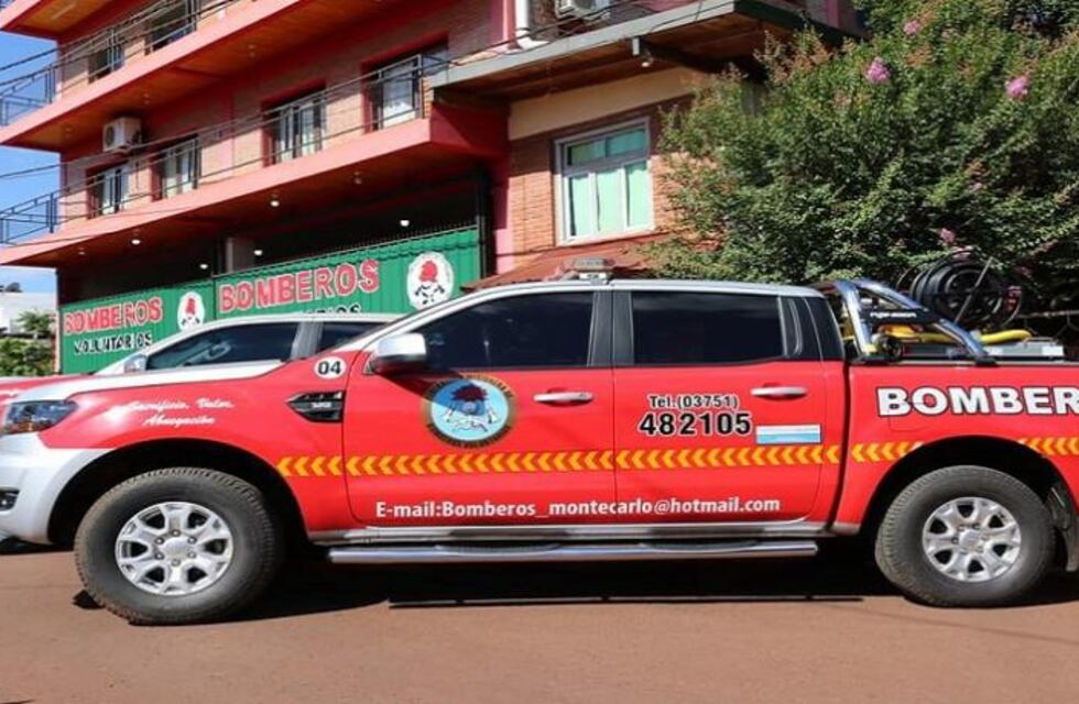 El gobierno de la provincia entregó equipamiento a Bomberos de Misiones