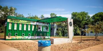 Instalaron un sexto Ecopunto fijo en el Parque la Cascada de Posadas.