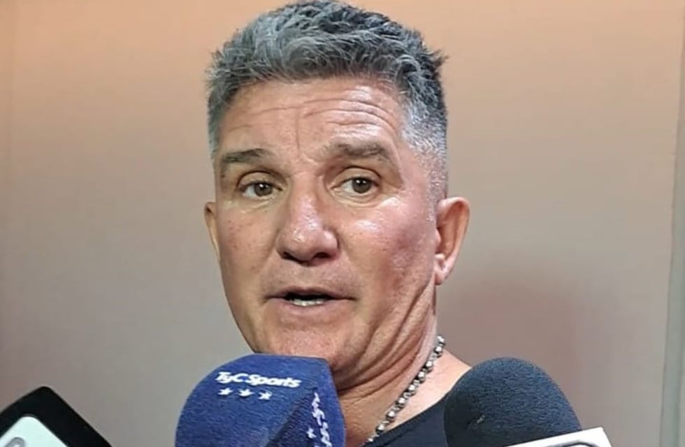 Belgrano y el técnico al que apuntó para reemplazar a Juan Cruz Real