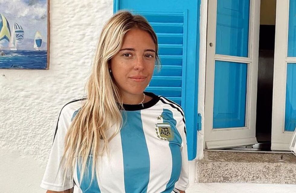 ¡Al piso! Nati Jota quiso golear en la cancha de River, pero le salió mal