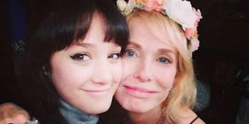 Gloria Carrá junto a Ángela Torres