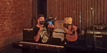 Juanjo Ceccón compartió escenario con el maestro Miguel Zavaleta de Sueter