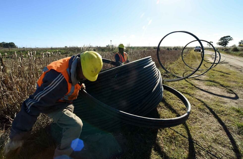 Conectividad en Mendoza: el Gobierno concursa la instalación de 420 km de fibra óptica