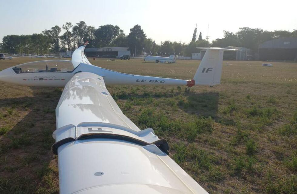 Octavo día del Campeonato Nacional de Vuelo a Vela en medio de una ola de calor