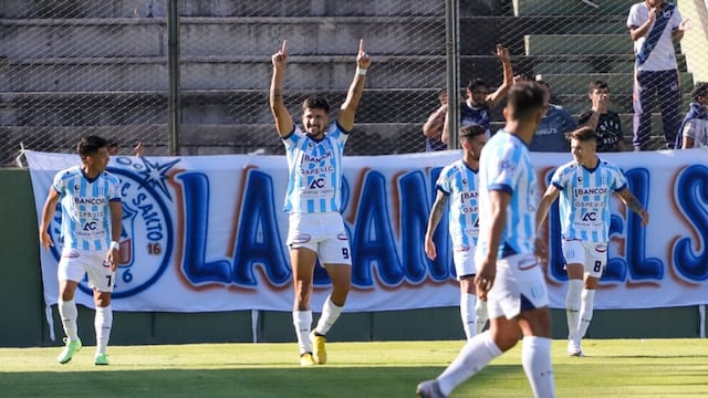 A pura eficacia, Racing le metió tres a Juventud Antoniana en Salta (Prensa Juventud Antoniana).
