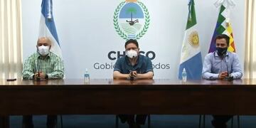 Autoridades de diferentes áreas del Gobierno del Chaco brindaron una conferencia de prensa para dar detalles del arribo de pasajero proveniente del Reino Unido.