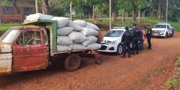 Tres hombres terminaron detenidos por el robo de hoja verde en Los Helechos.