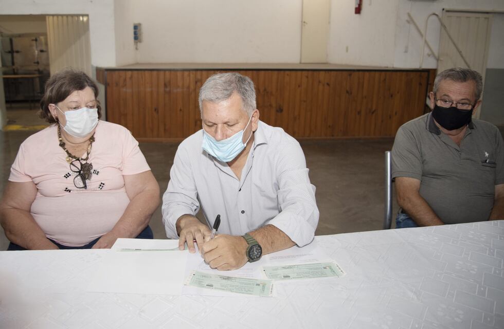 El Club de Abuelos y el Centro de Jubilados recibieron subsidios