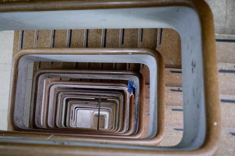 Investigan la muerte de un estudiante de nutrición que cayó al vacío