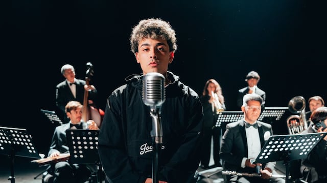 Trueno sinfónico: de qué trata este ambicioso proyecto donde mezcla rap con música clásica