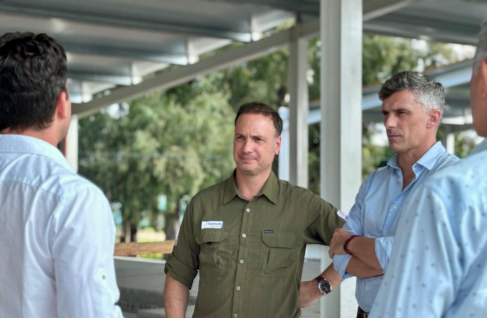 El ministro Lisandro Enrico visitó la obra de la nueva Escuela Técnica de Humberto Primo