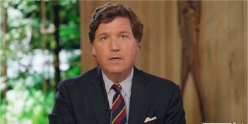 Carlson durante su programa "Tucker on X". Foto: X / @TuckerCarlson