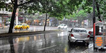El último domingo de febrero se viene con lluvias en el cierre de la jornada (Christian Luna / La Voz).