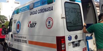 Estaba aprendiendo a manejar una moto, perdió el control, cayó a una zanja y murió.
