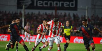 Instituto estaba arriba por un gol de Facundo Suárez. Y no puso ser (Nicolás Bravo / La Voz).