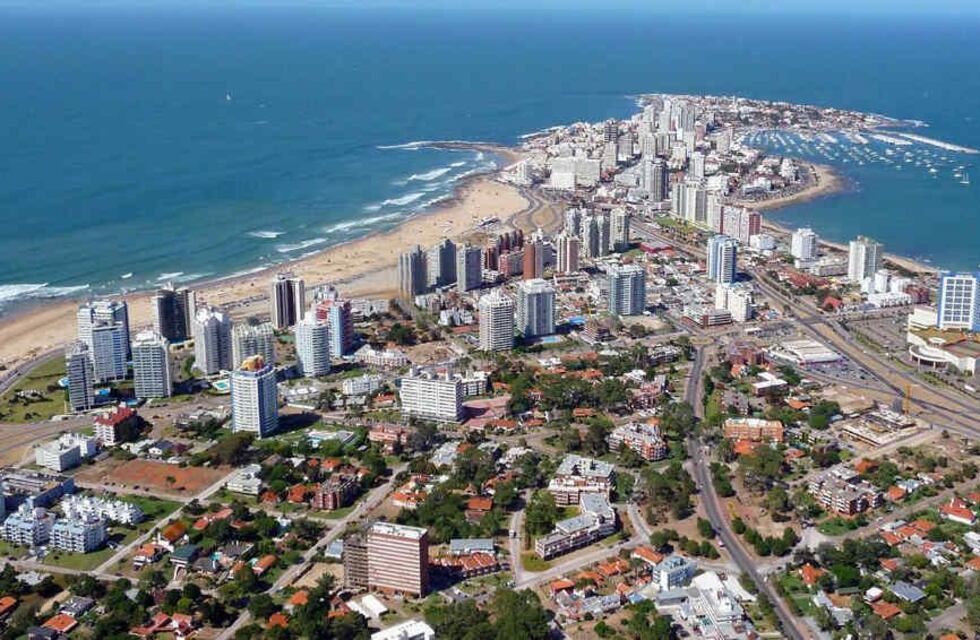Uruguay: los argentinos vacunados con dos dosis podrán ingresar con PCR negativo y sin cuarentena