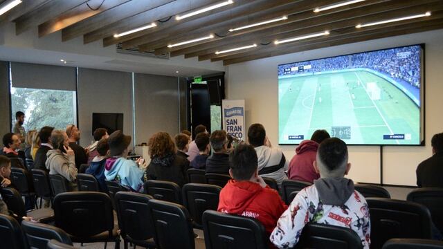 Competencia de video juegos en la Tecnoteca