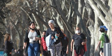 Sería un día con clima primaveral este jueves, un respiro de estos días un poco más fríos.