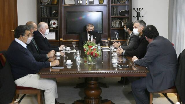 Jaldo se reunió con concejales de Yerba Buena.