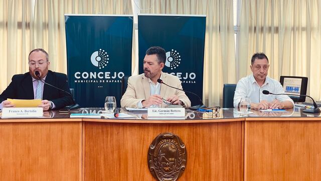 Franco Bertolín (Secretario), Germán Bottero (Presidente) y Marcelo Trigueros (Prosecretario) del Concejo Municipal