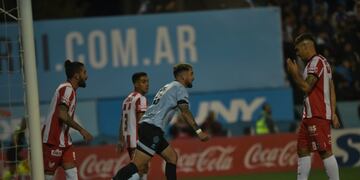 El ex Instituto, Alejandro Rébola, puso el 1-0 para Belgrano en el clásico (Facundo Luque).