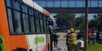 Tragedia en Concepción: dos mujeres murieron en un choque entre un colectivo y una moto