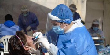 "Estamos atravesando un crecimiento sostenido de casos", expresó Vizzotti.