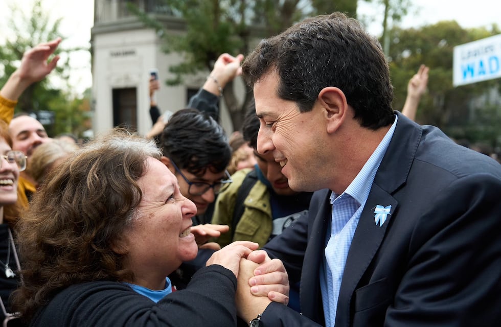 En modo electoral, Wado de Pedro compartió un video y aparecieron afiches suyos junto a Cristina Kirchner