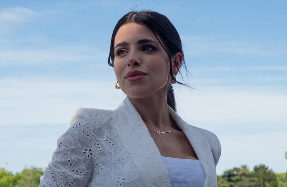 Valentina Cervantes jugó a límite en una picante sesión de fotos y se llevó el piropo de Cami Homs