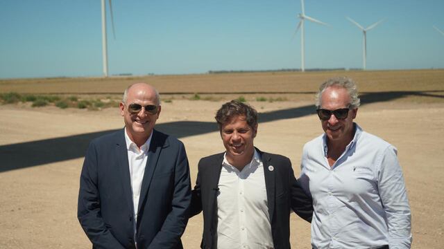 Uset participó de la recorrida del parque eólico junto al gobernador Axel Kicillof