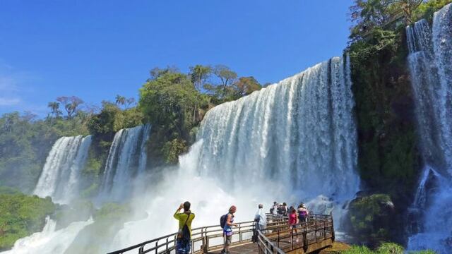 El fin de semana largo más de mil turistas visitaron las Cataratas del Iguazú