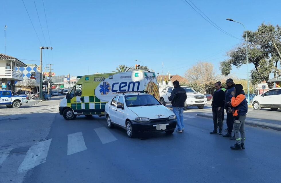 Atropellaron a un hombre y una mujer en pleno centro de La Falda