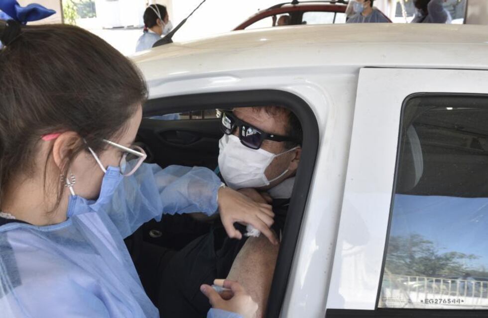 Llegaron a Córdoba más vacunas contra el coronavirus y la campaña toma nuevo impulso