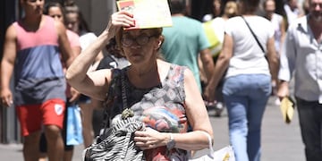 La Municipalidad de Rosario confirmó un alerta meteorológica por temperaturas extremas y dio recomendaciones para atravesar la ola de calor.
