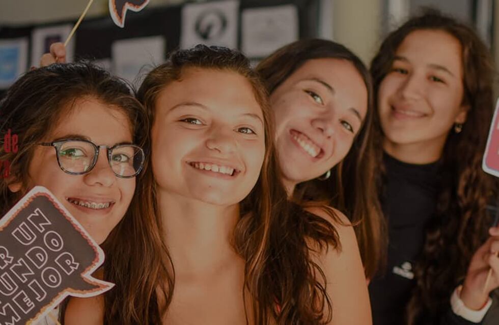 Fundación Líderes de Ansenuza lanzó “Futuras”, el programa de liderazgo para mujeres jóvenes