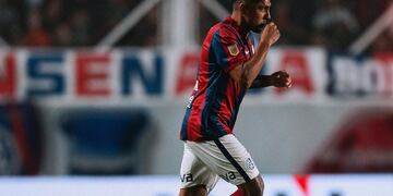 Belgrano quiere un delantero de área, y hay tratativas con Cristian Tarragona, hoy en San Lorenzo. Estaba en la mira de Talleres también (Foto: Prensa Casla).