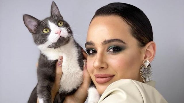 Flor Jazmín Peña instaló un extravagante gimnasio para su gato en el living de su casa