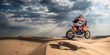 Luciano Benavides se impuso en la octava etapa del Dakar 2025 y está cuarto en la general de Motos.