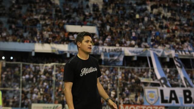 Ezequiel Medrán seguirá siendo el DT de Atlético de Rafaela