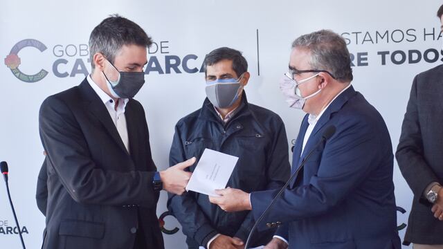 Jalil tomó juramento al nuevo Asesor General de Gobierno.