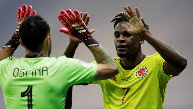 Colombia le ganó a Uruguay y está en semis.  (AP Photo/Silvia Izquierdo)