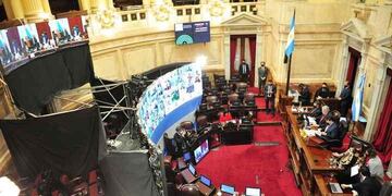Nueva sesión virtual en el Senado. (Clarín)