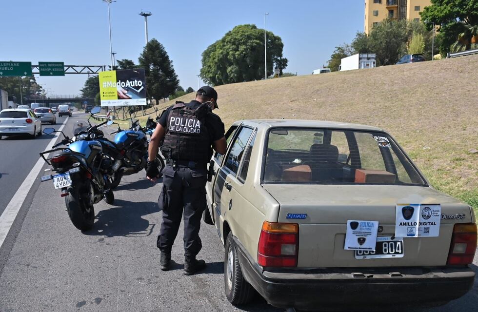 Anillo Digital: la Policía de la Ciudad recuperó un auto que había sido robado en Villa Urquiza