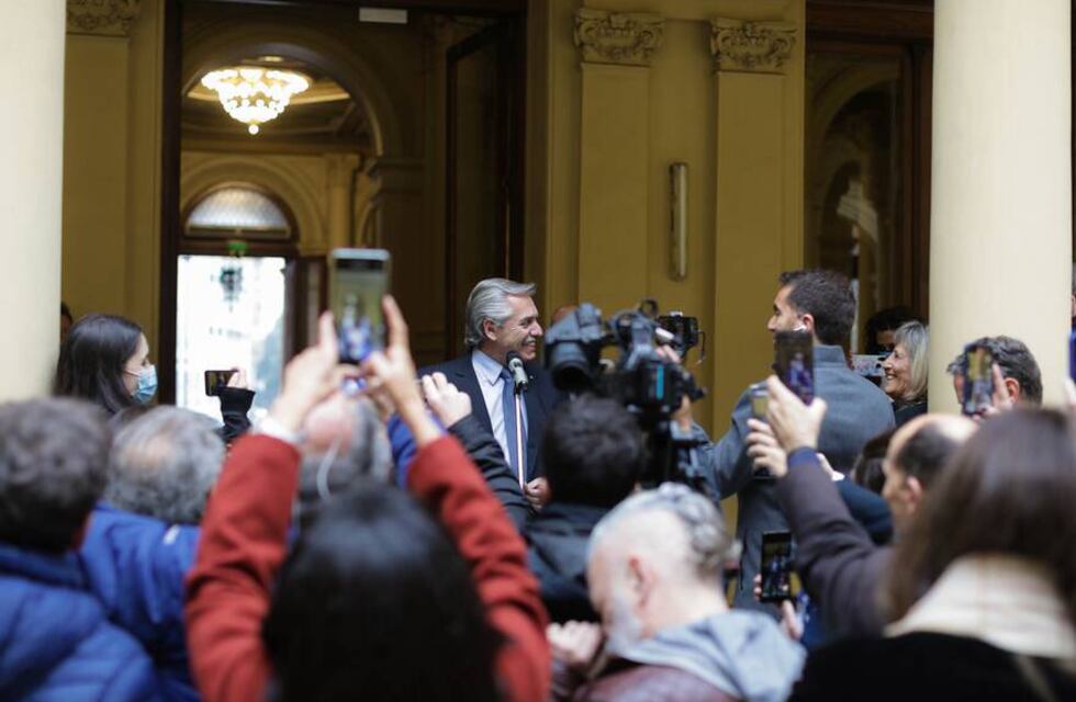 Alberto Fernández acusó a Bullrich de realizar una “operación de prensa” y suspendió su viaje a Europa