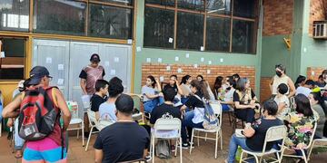 Montecarlo: trasladarán al docente denunciado por acoso y levantan la toma de la escuela.