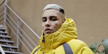 La sorprendente colección de ropa de Callejero Fino: ¿cuál es la prenda más llamativa que tiene?