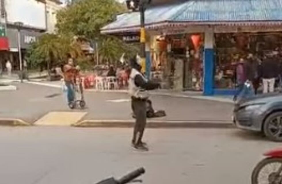 Hacía malabares con cuatro machetes en el centro de Chaco y terminó detenido